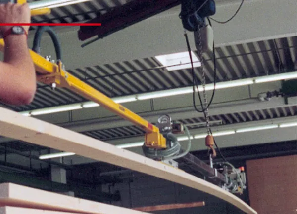 VacuWood - horizontal Transport of Planks and Gluelam Beams