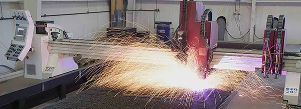 Plasma cutting machine