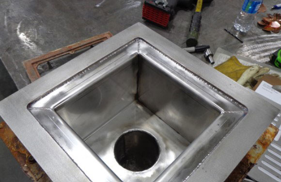 STAINLESS STEEL TRENCH DRAINS