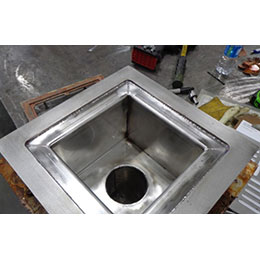 STAINLESS STEEL TRENCH DRAINS