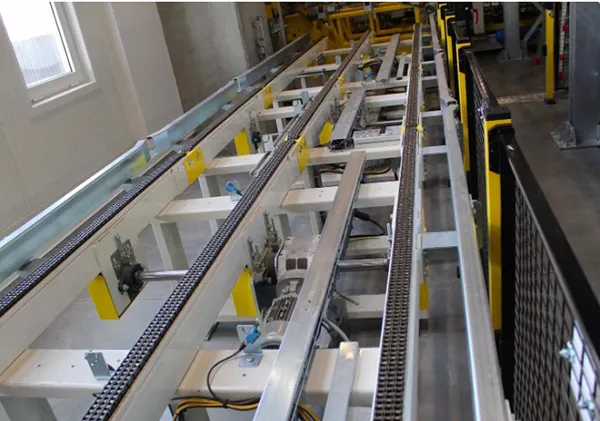 Motorized chain conveyors