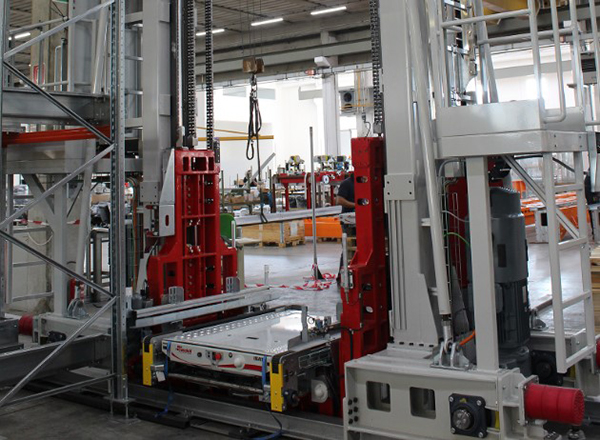 AUTOMATED WAREHOUSE WITH ILIFT STACKER CRANE