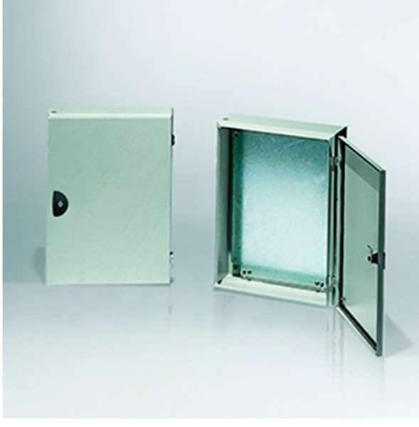 Terminal boxes in lacquered steel