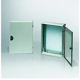 Terminal boxes in lacquered steel