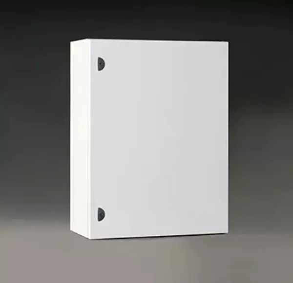 Wall cabinets in lacquered steel