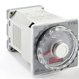 TY92 - digital electronic timer with an analogic setting and a direct reading