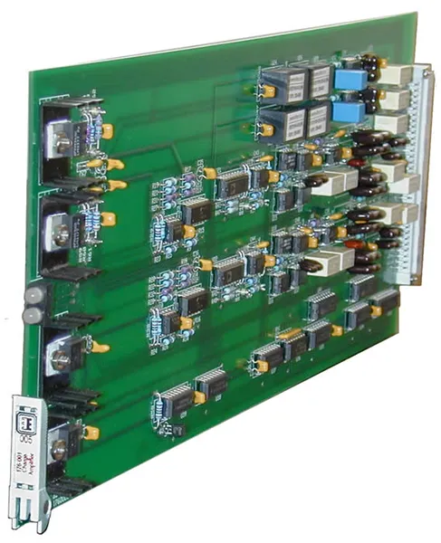Model 176  computer-controlled charge amplifier