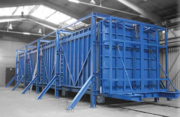 Heat treatment furnaces