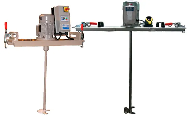 Mixers for IBC pallet tanks and barrels