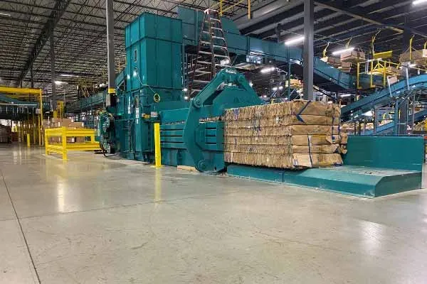 Distribution center Balers