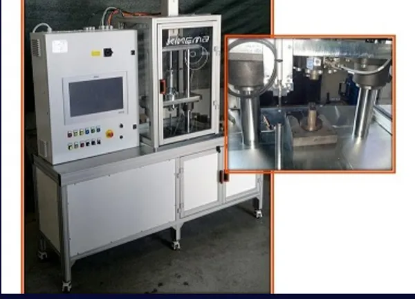 Traction and compressione crash test machine