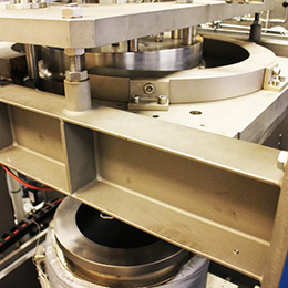 High Pressure Testing Systems with Segmented Clamp Closures