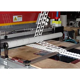 Kiss Cutting