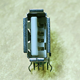 USB Type A Upright Dip Nylon PA9T(3210-SR1E-01UW)
