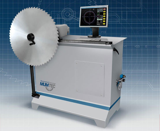 Concentricity and axial run-out and tension testing machine from the company MUMTEC