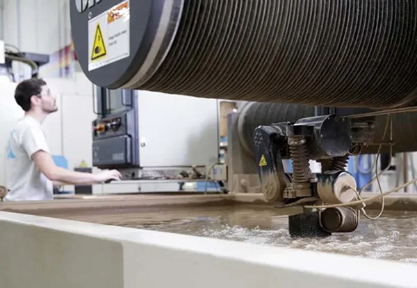 TOOLING & MACHINERY BUILDING