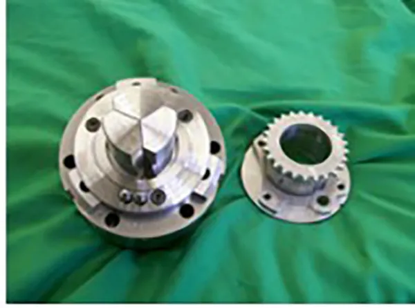 GEAR CHUCKS