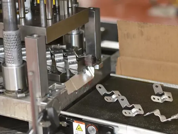 Brackets & Fasteners