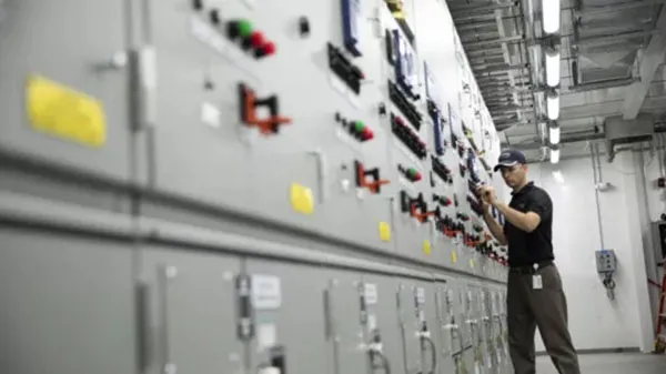 PowlVac Switchgear