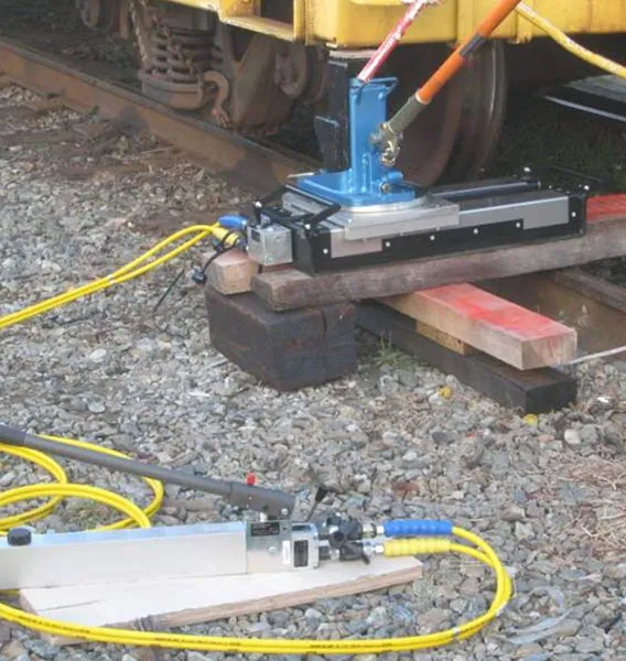 Compact Rerailing Unit