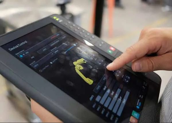 Minimize downtime with live robot control