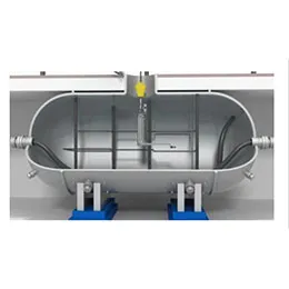Telescopic jibs for intervention in confined environments