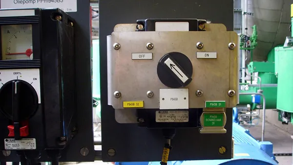 Electrical switch lock