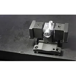 Workpiece gripping systems