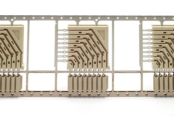 Reel-to-reel molding