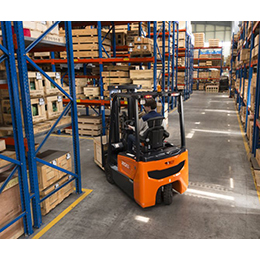 ELECTRIC FORKLIFTS
